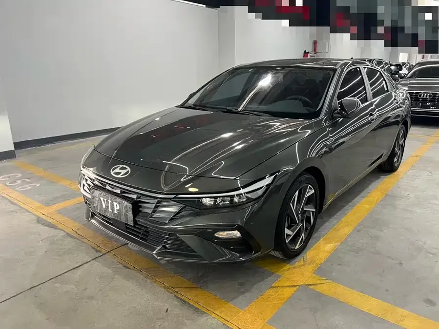 Hyundai Elantra