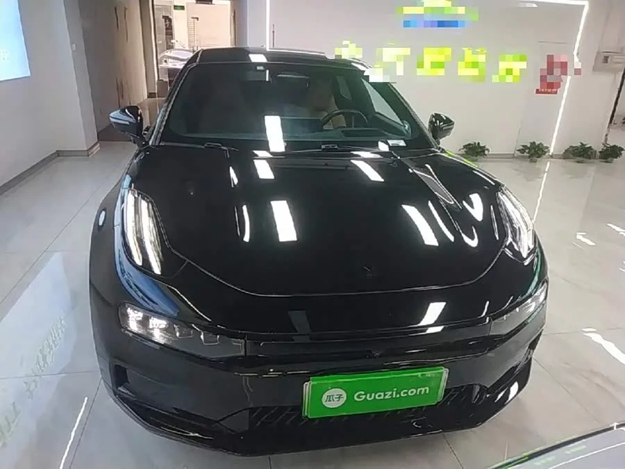 Zeekr 001