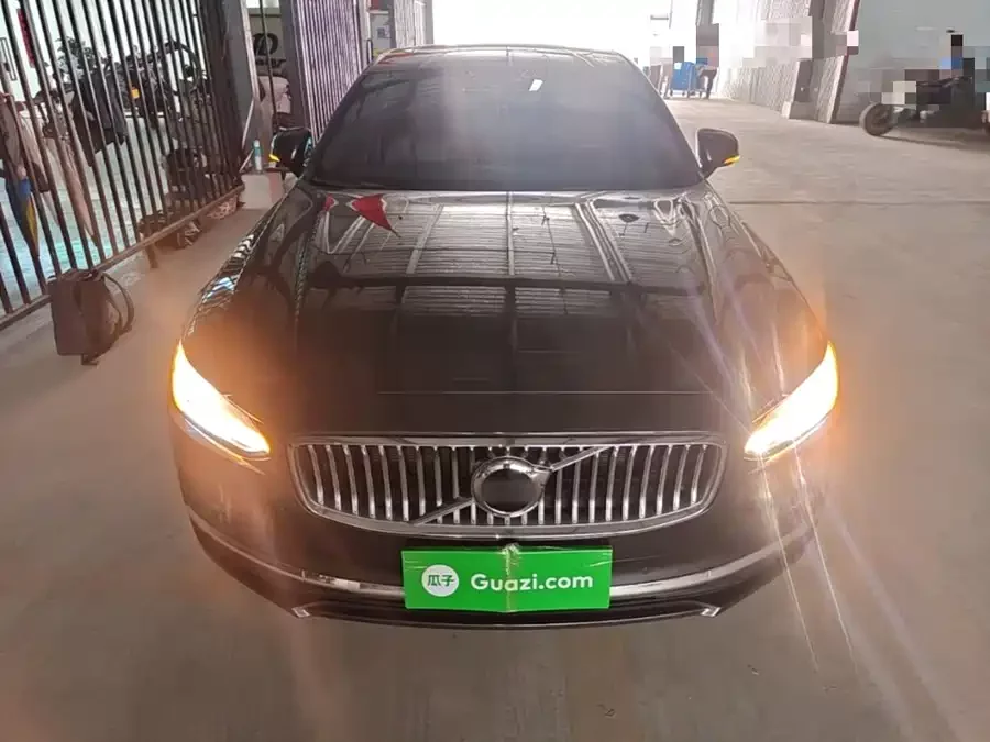Volvo S90