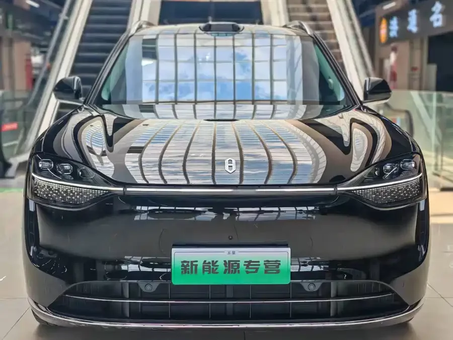 AITO Wenjie M9