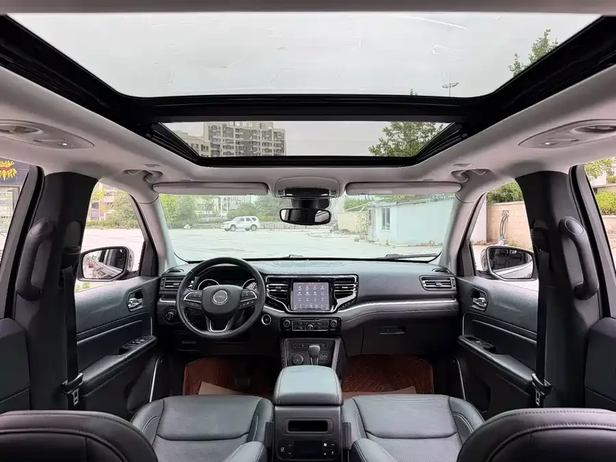 Jeep Commander