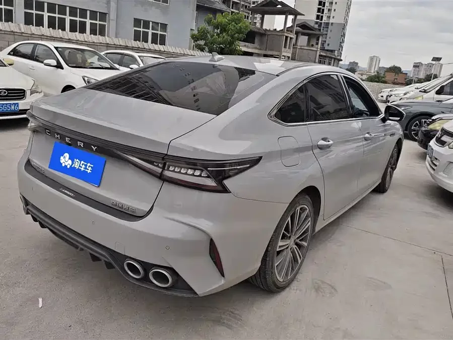 Chery Arrizo 8
