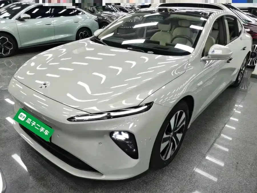 NIO ET7