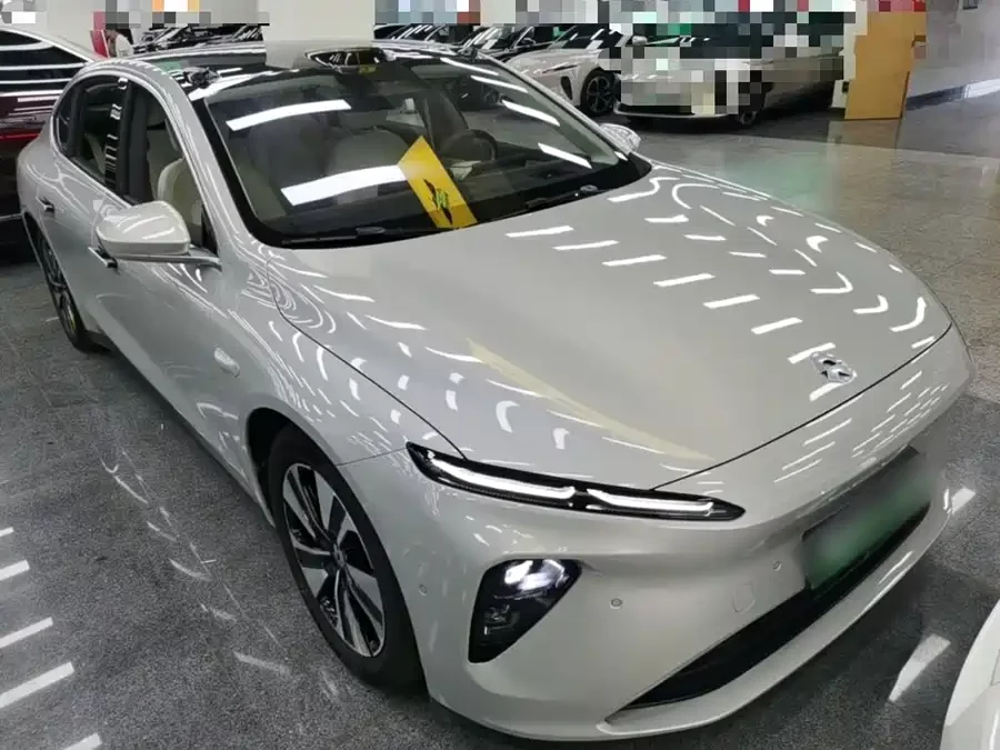 NIO ET7