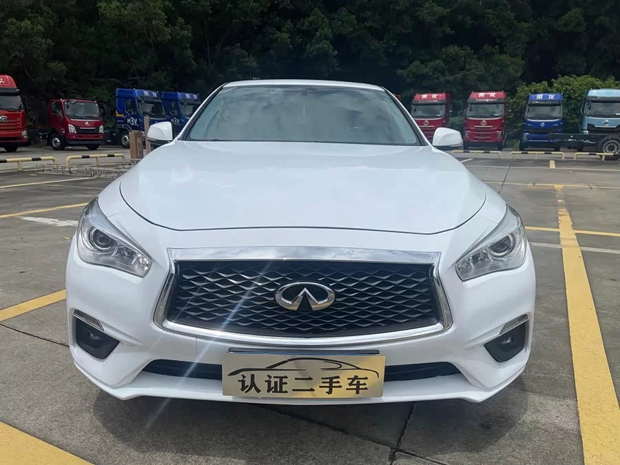 Infiniti Q50L