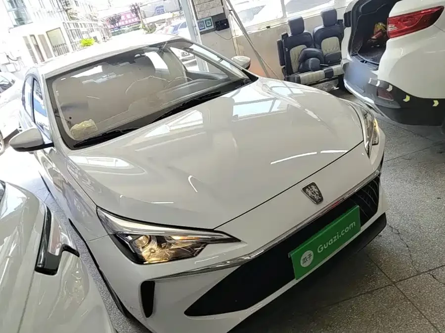 Roewe i5