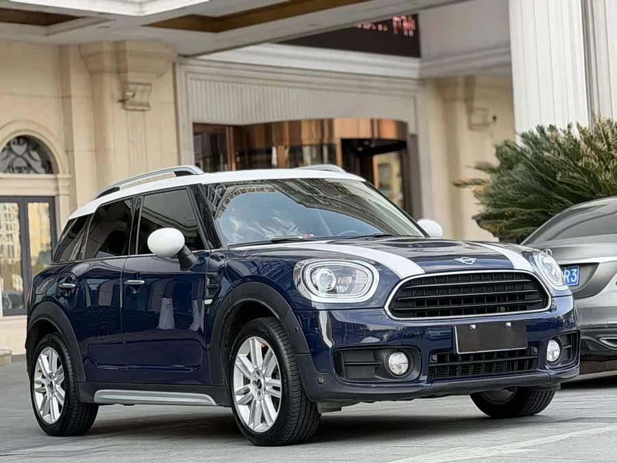MINI COUNTRYMAN