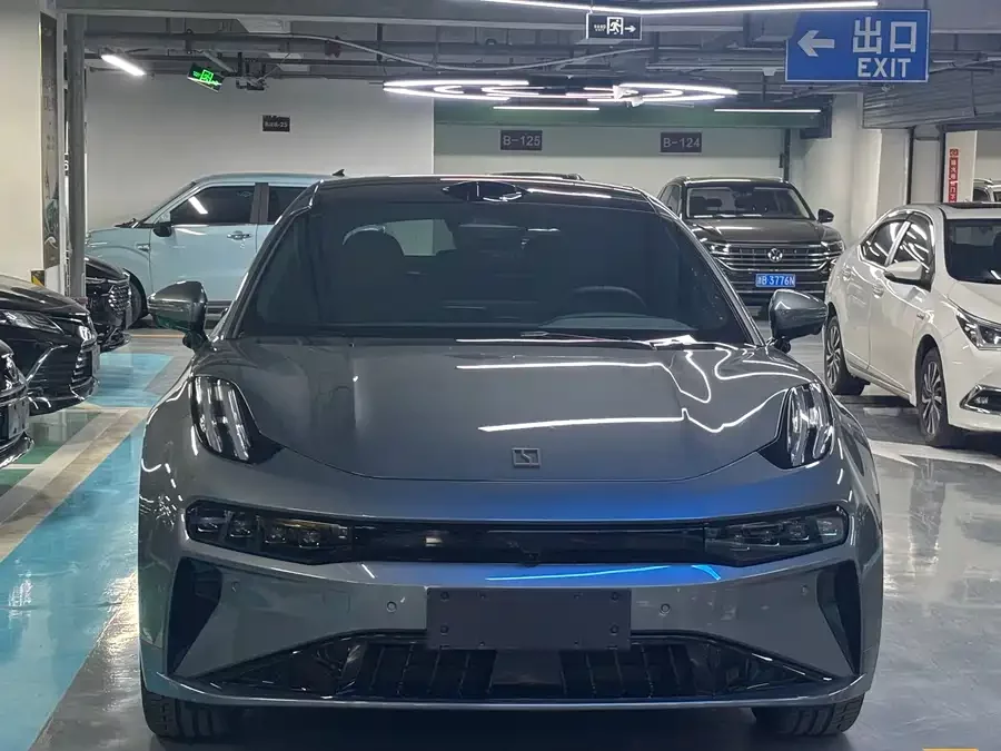 Zeekr 001