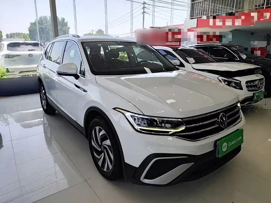 Volkswagen Tiguan L