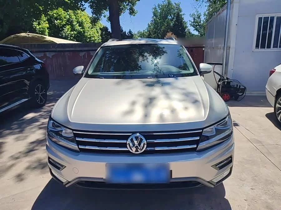 Volkswagen Tiguan L