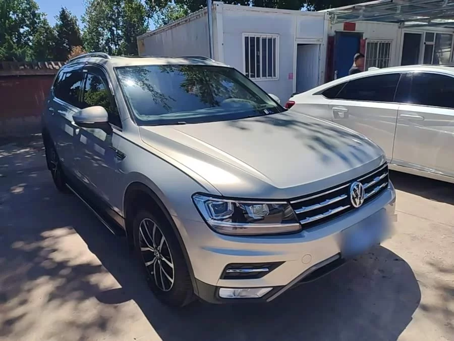 Volkswagen Tiguan L