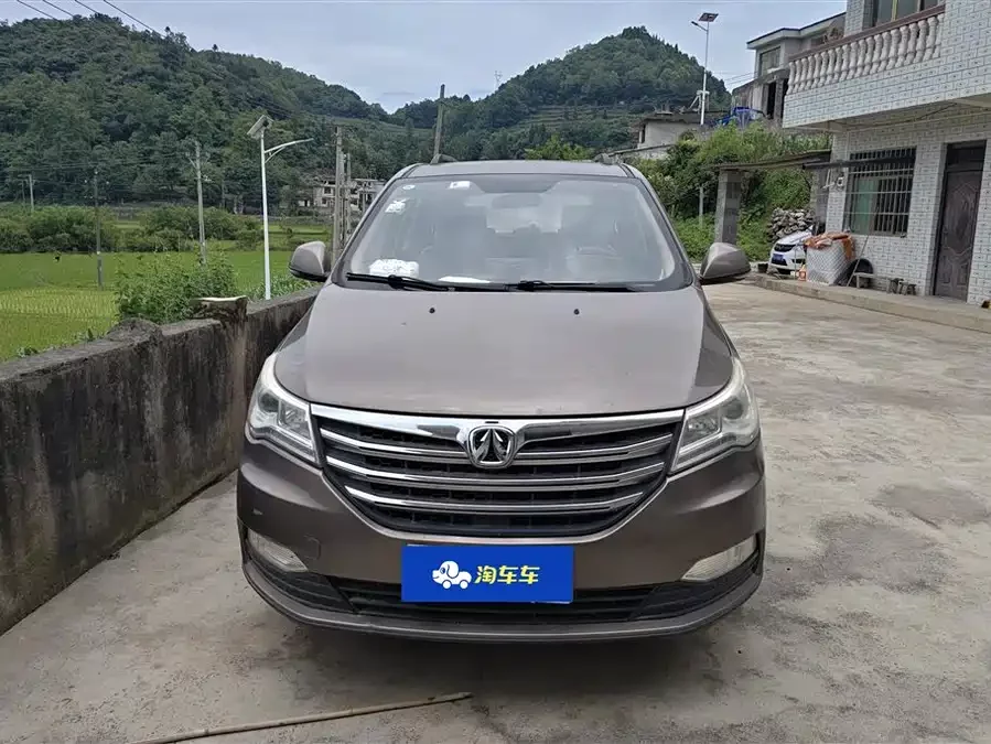 BAIC M50F