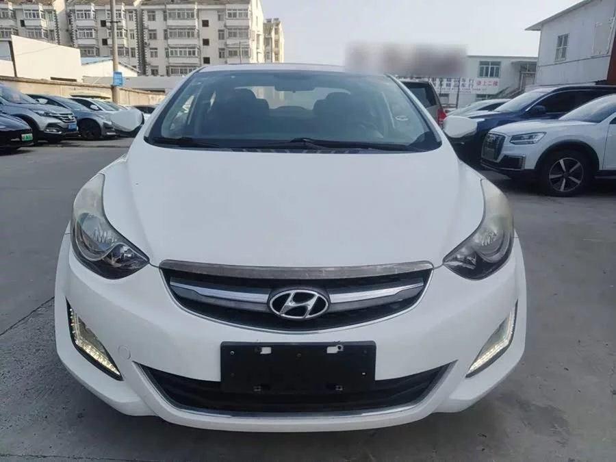 Hyundai Elantra