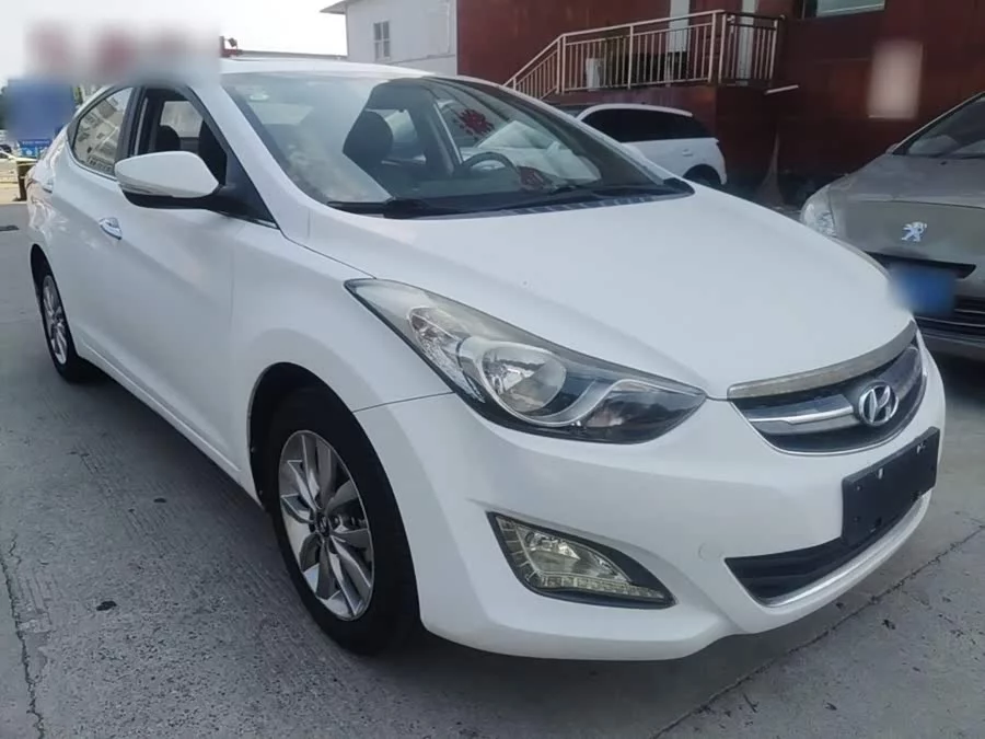 Hyundai Elantra
