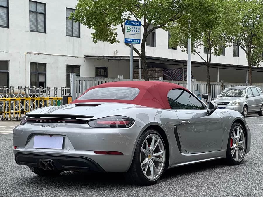 Porsche 718