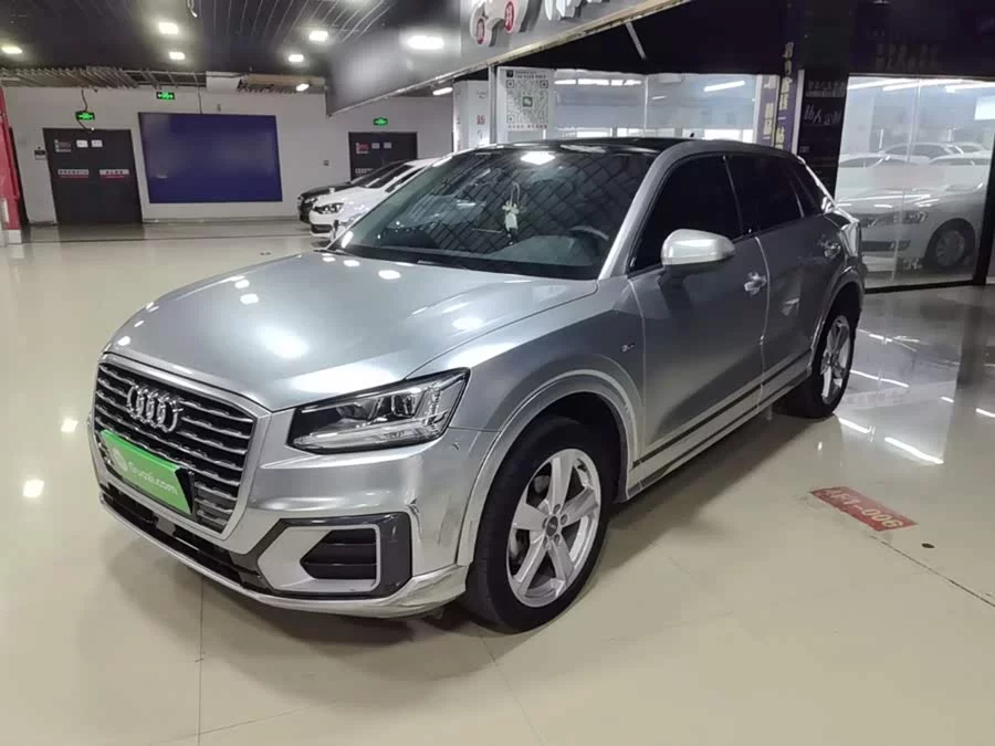 Audi Q2L