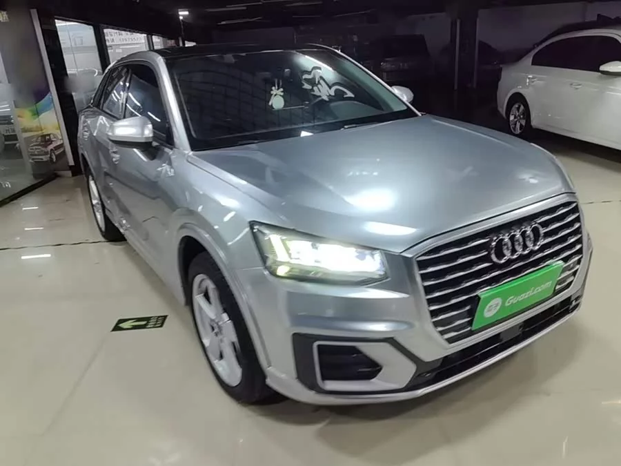 Audi Q2L