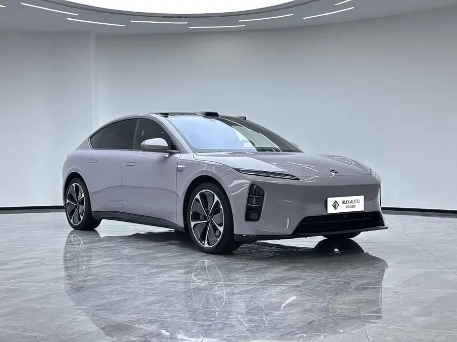 NIO ET5