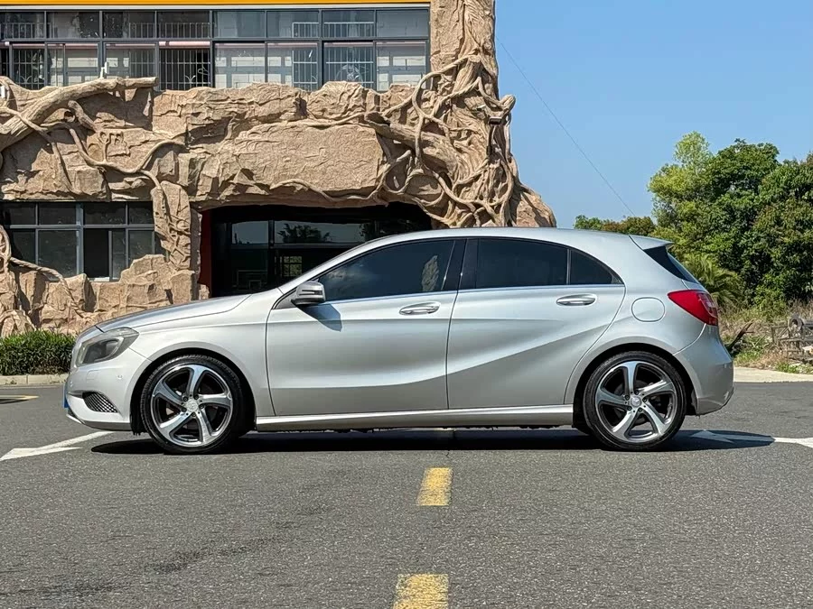 Mercedes-Benz Grade A