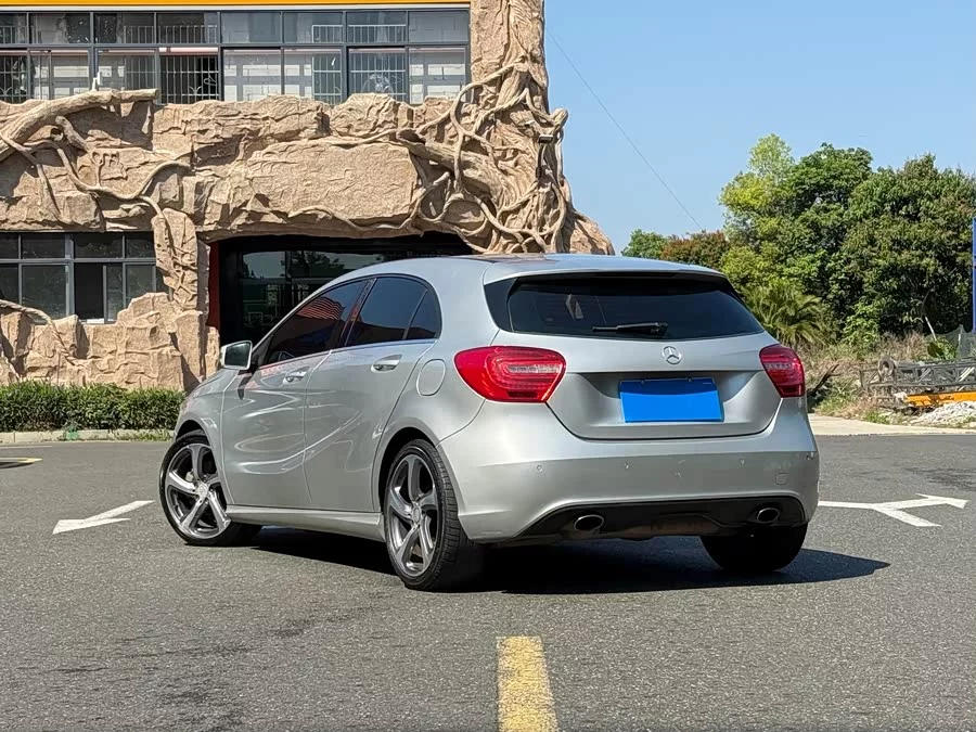Mercedes-Benz Grade A