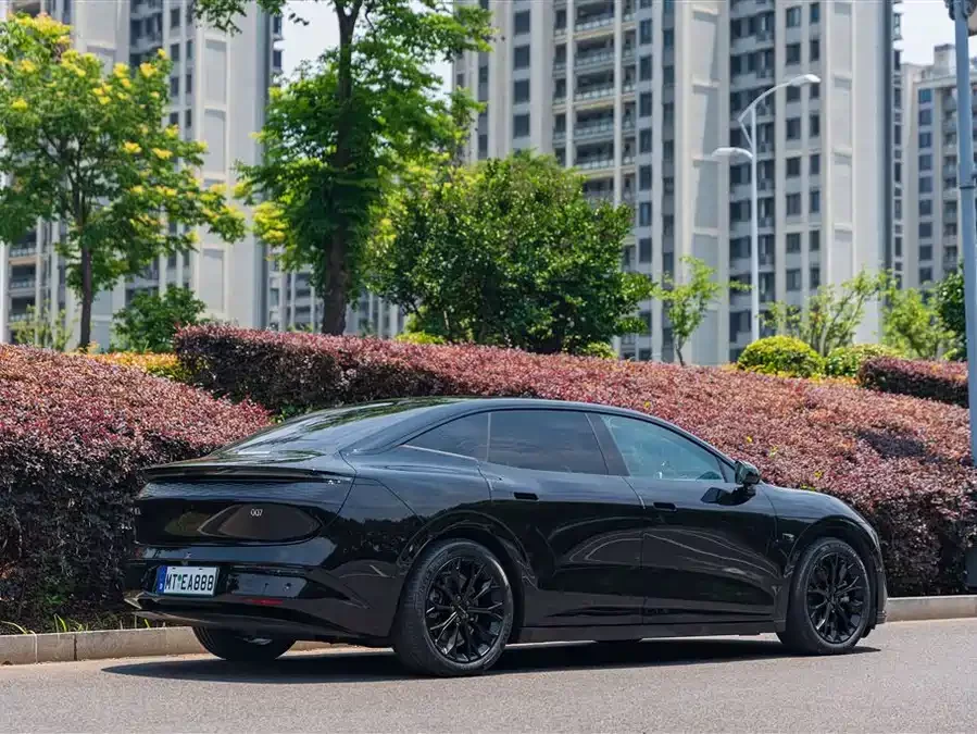 Zeekr 007