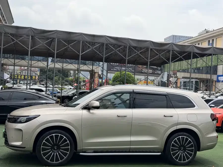 AITO Wenjie M7