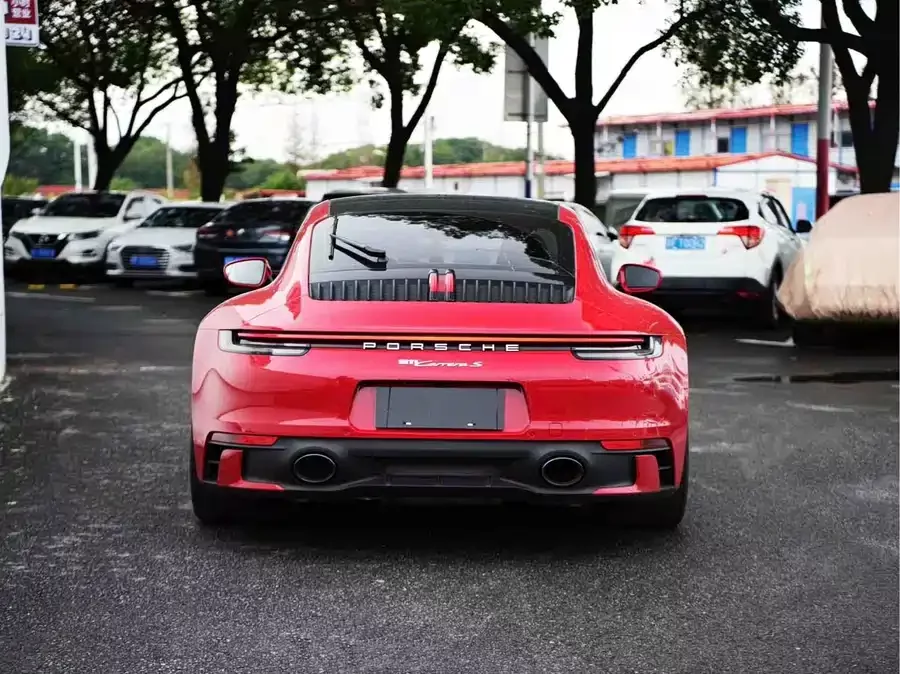 Porsche 911