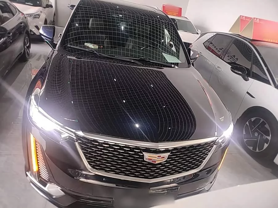 Cadillac XT6