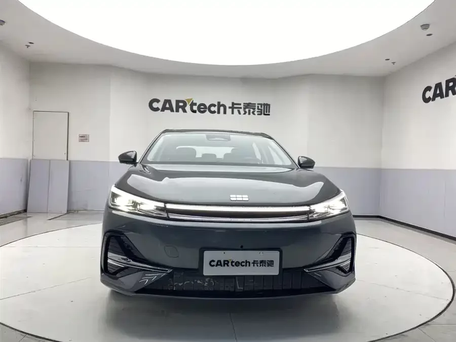 Geely Galaxy A7 EM