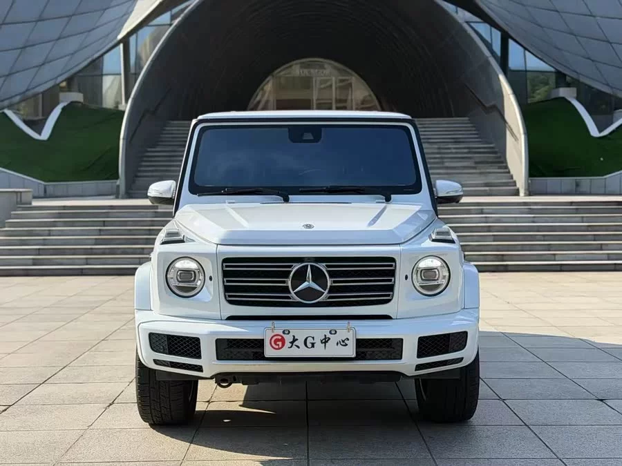 Mercedes Benz G-rated