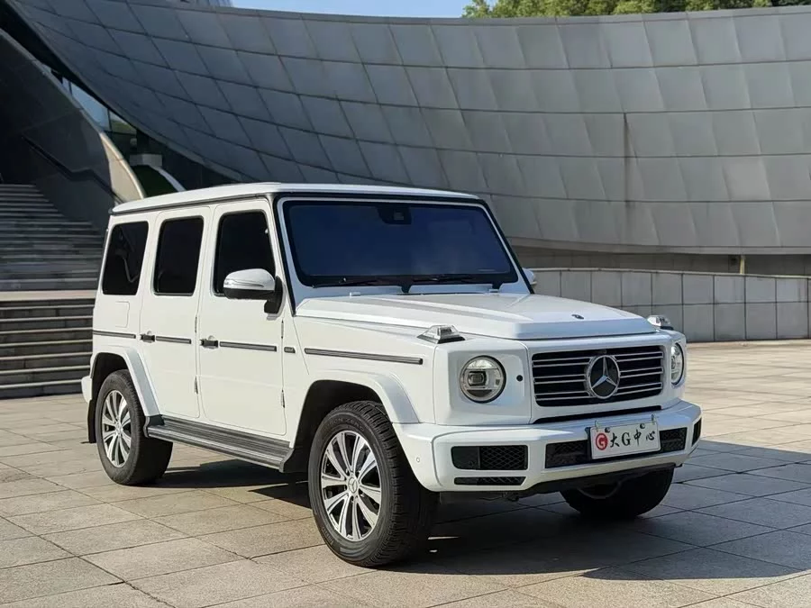 Mercedes Benz G-rated