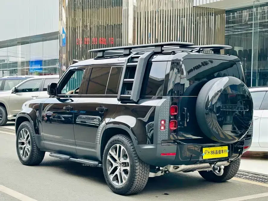 Land Rover guard