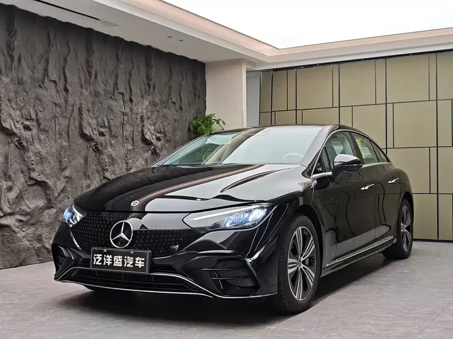 Mercedes Benz EQE