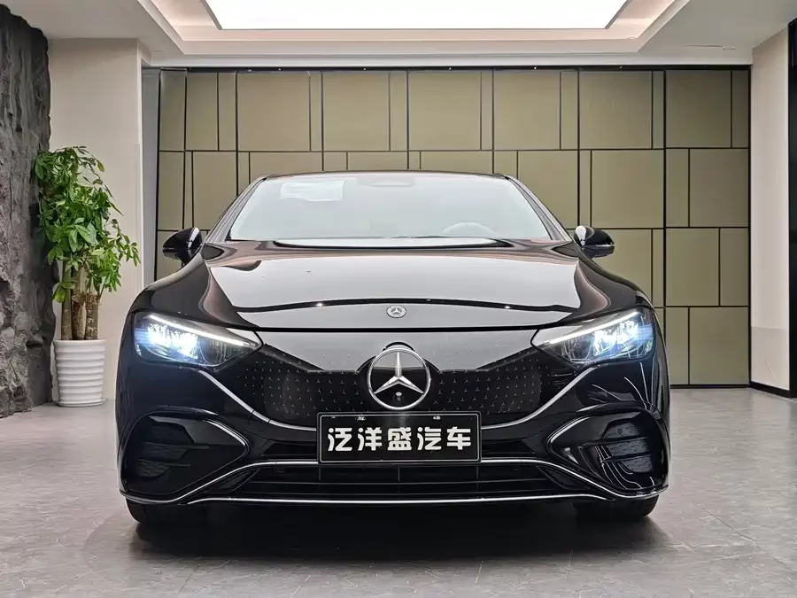 Mercedes Benz EQE