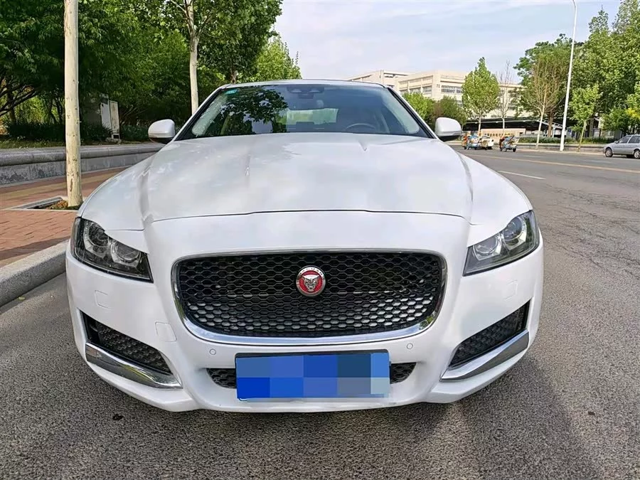 Jaguar XFL