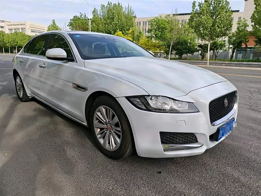 Jaguar XFL