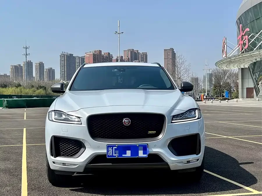 Jaguar F-PACE