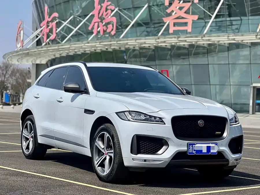 Jaguar F-PACE