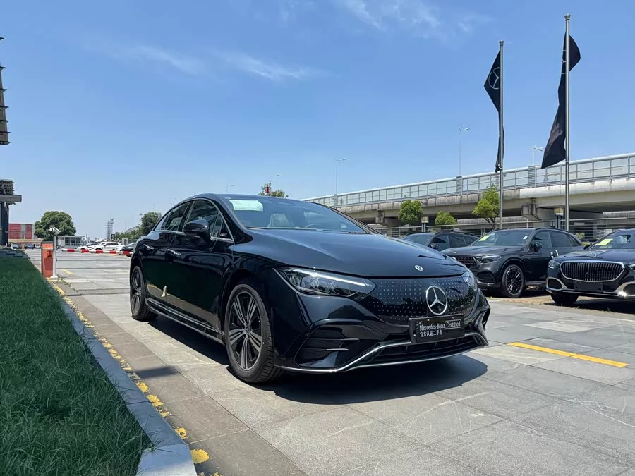 Mercedes Benz EQE