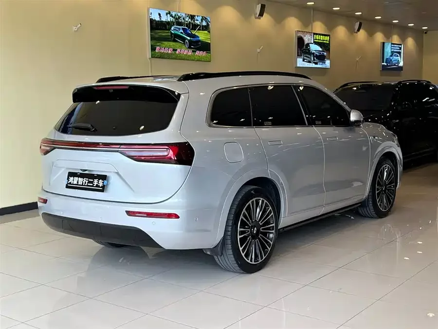 AITO Wenjie M7