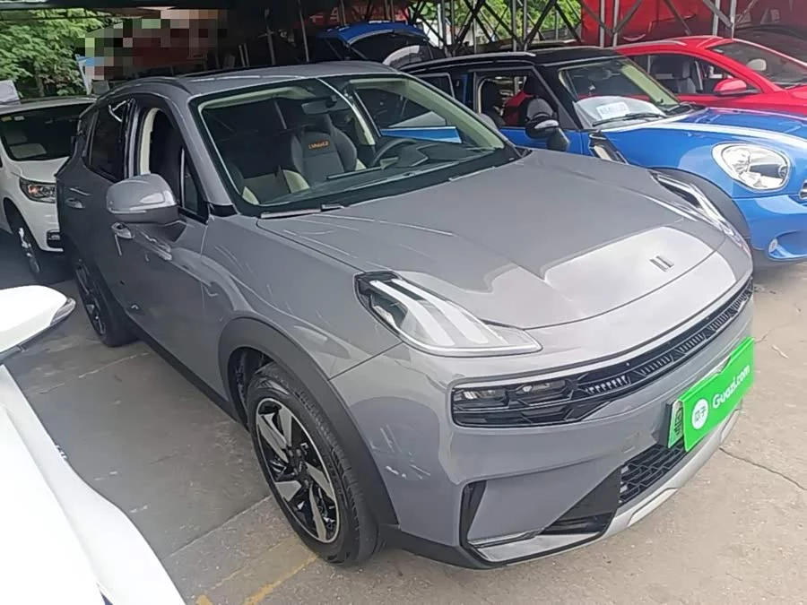 Lynk & Co 06 EM-P