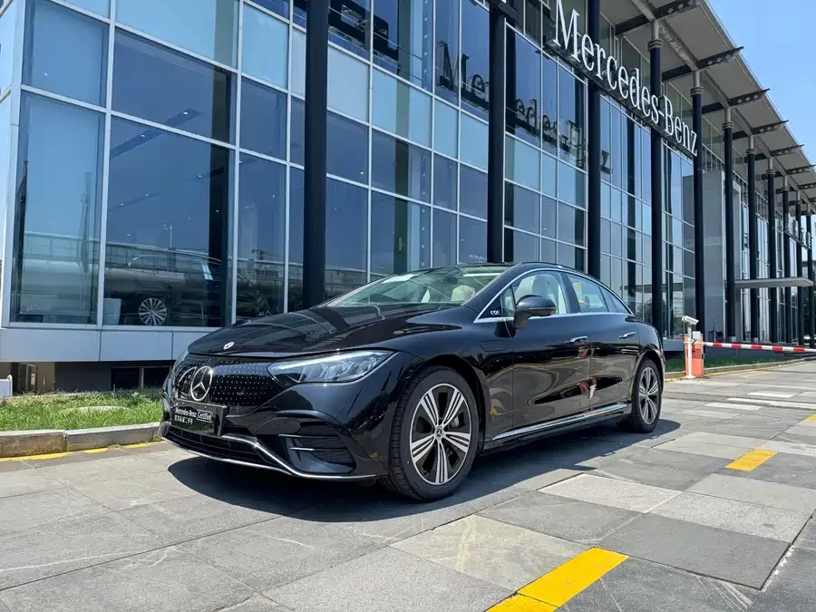 Mercedes Benz EQE