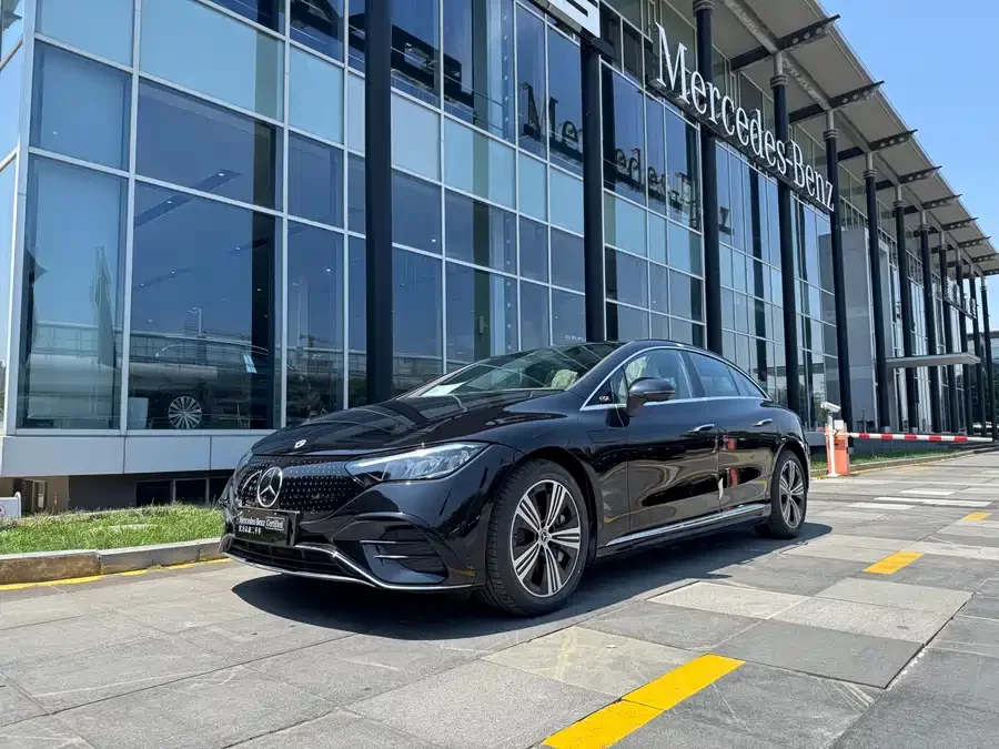 Mercedes Benz EQE