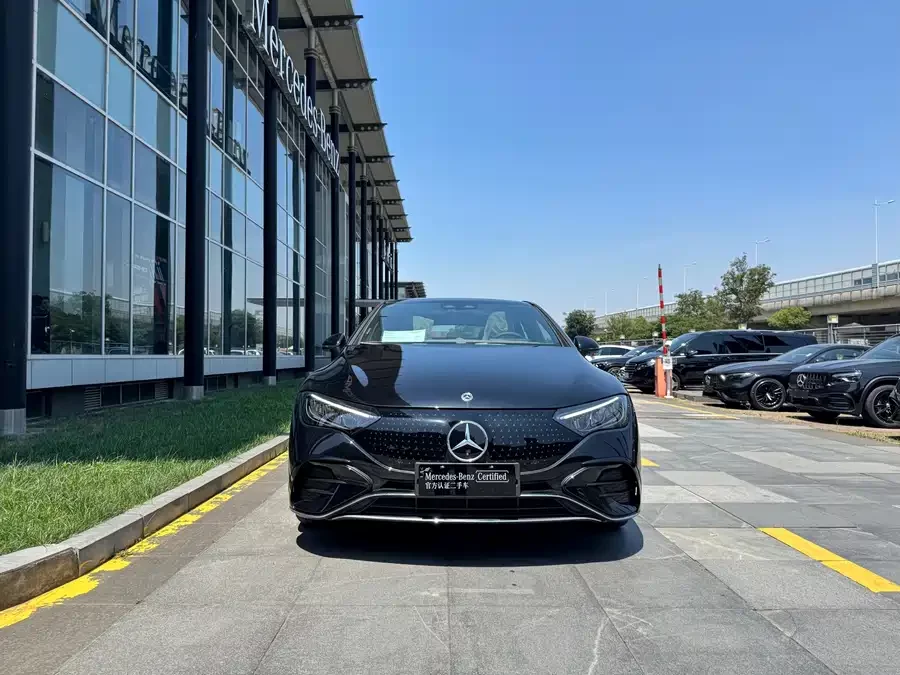 Mercedes Benz EQE
