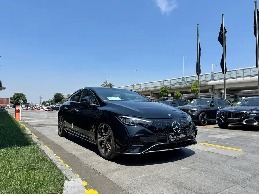 Mercedes Benz EQE