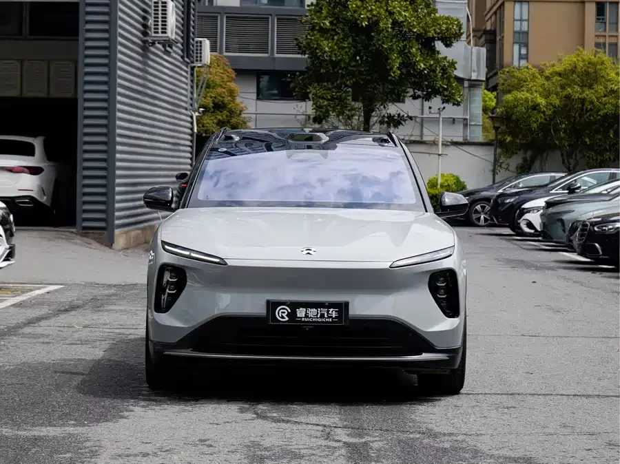 NIO ES6