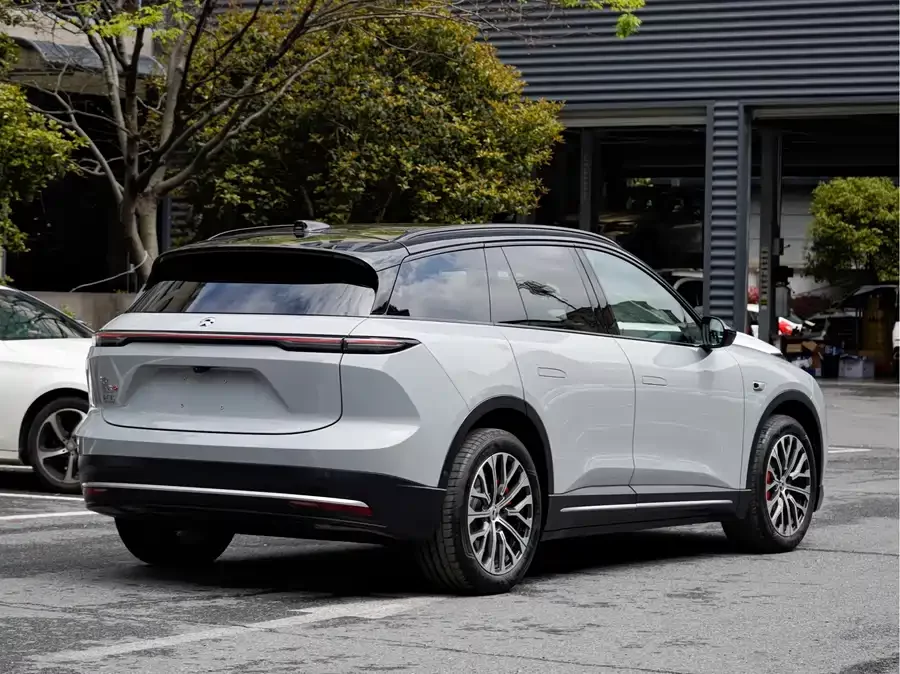 NIO ES6