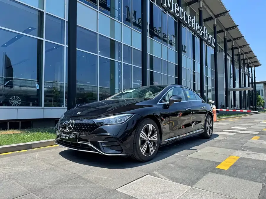 Mercedes Benz EQE