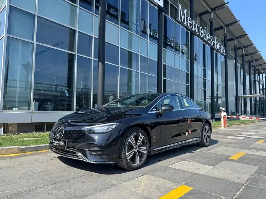 Mercedes Benz EQE