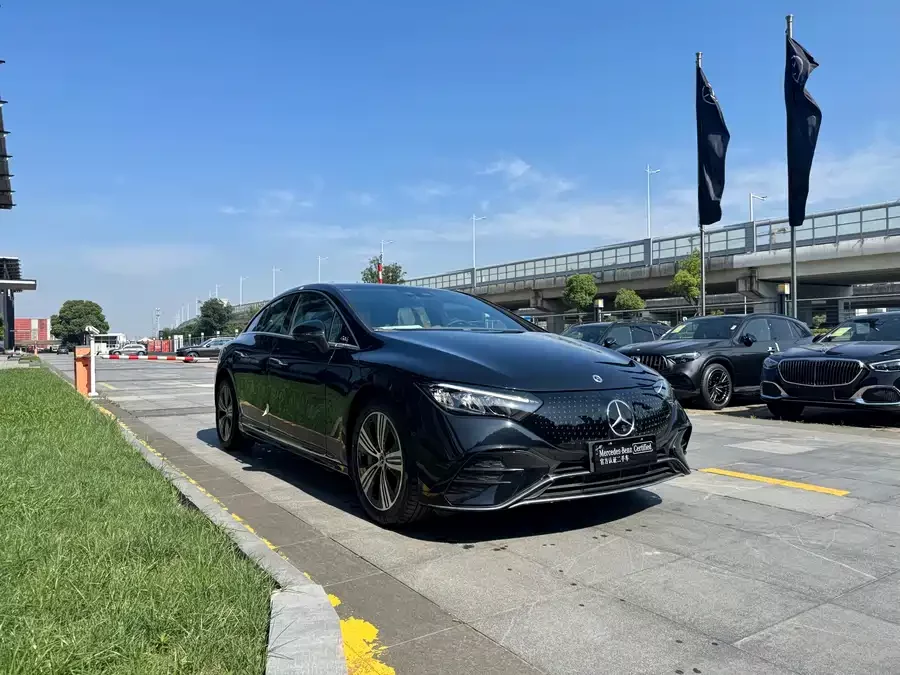 Mercedes Benz EQE